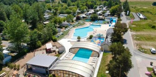 Onzain Other | Mobil Home tout confort idéal pour 4 personnes dans le Domaine de Dugny CAMPING 4 ETOILES, Proche de Blois, du Zoo de beauval et des Châteaux de la Loire