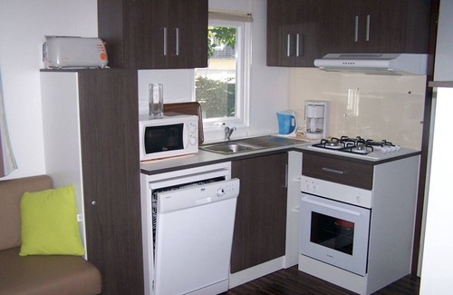 Bernieres-sur-Mer House | MOBILE HOME 8 PEOPLE IN CAMPSITE CLOSE TO THE SEA
