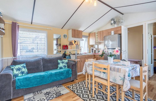 Saint-Hilaire-de-Riez RV Rental | Mobile Home 'Au Calme - Piscine' with Shared Pool and Private Terrace