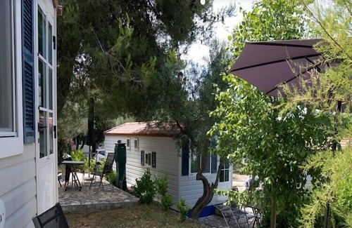 Cres House | Mobile Home in Cres by Pebble Beach & Marina
