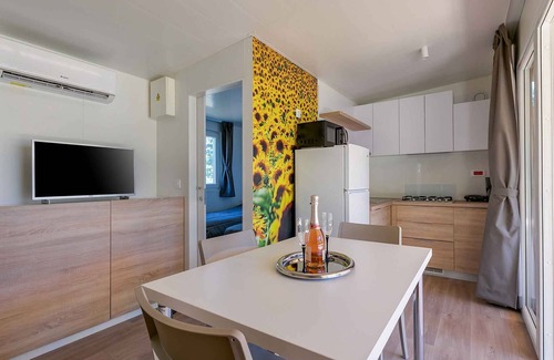 Monterol House | Mobilehome with terrace by the pool