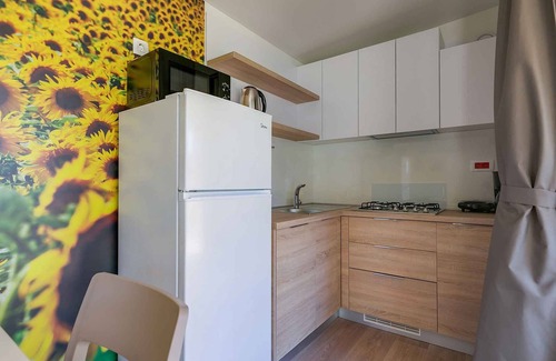 Monterol House | Mobilehome with terrace by the pool