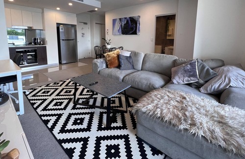 New Farm Apartment | Modello Apartments