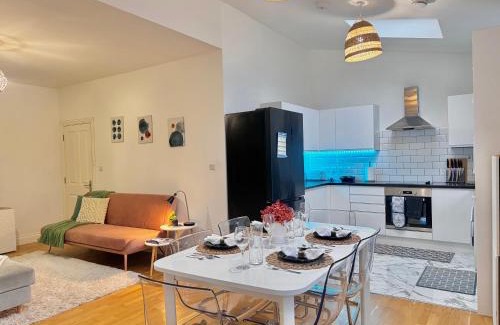 Tokyngton Apartment | Modern 1-Bed Apt 30min to Central London & Parking