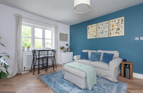 Sydenham Apartment | Modern 1BD with Private Outdoor Space in Sydenham