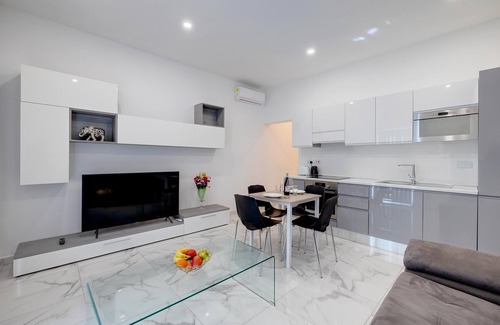 Gzira Apartment | Modern 1BR Apartment Central Location