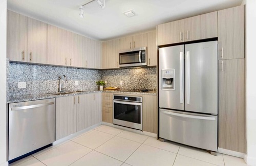 Doral Apartment | Modern 1BR| Downtown Doral