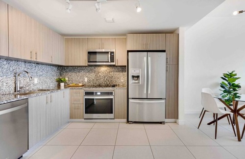 Doral Apartment | Modern 1BR| Downtown Doral