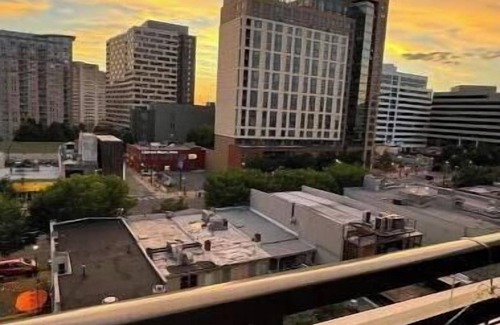 Downtown Apartment | Modern 1BR in Silver Spring
