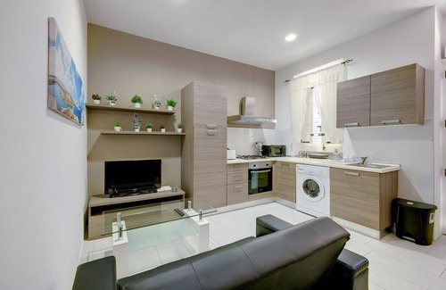 Gzira Apartment | Modern 1BR Maisonette Steps From the Promenade