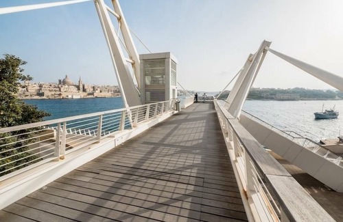 Gzira Apartment | Modern 1BR Maisonette Steps From the Promenade