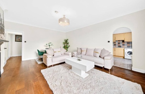 Blackheath Apartment | Modern 2-Bed Apartment near Greenwich & O2 Arena - Shooters Hill, London SE3
