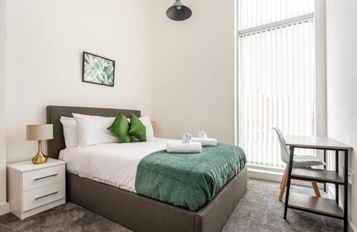 Rotherham Apartment | Modern 2 Bed Riverside Apartment with Balcony