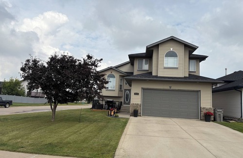 Grande Prairie House | Modern 2 bedroom basement suite