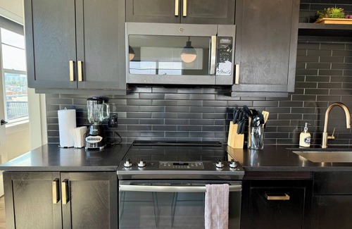 Deep Ellum Apartment | Modern 2-bedroom apartment with fitness room and AC in Deep Ellum Dallas
