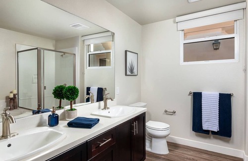 Ventura Condo | Modern 2 bedroom condo with ocean view, pool, tennis