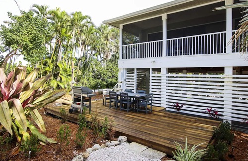 Captiva House | Modern 2-Bedroom Retreat Steps from Captiva Beach