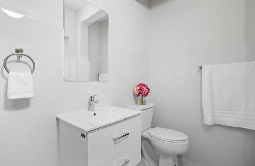 Manati Apartment | Modern 2 Br Apt Great Location Smart Tv Ac