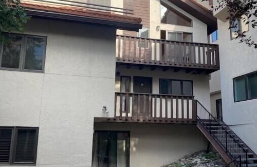 Eagle-Vail Apartment | Modern 2BD 2BA Sleeps 6 Mountain Condo Vail & Beaver Creek Ski Resorts