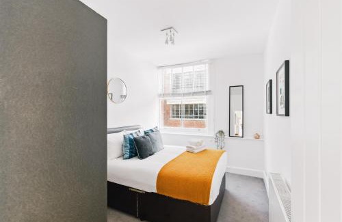 Clerkenwell Apartment | Modern 2BR Apartment with Lift Access Prime Central London Location