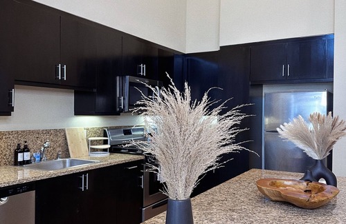 South Arroyo Apartment | Modern 2BR with Sleeping Loft and Mountain View with 3 mins to Oldtown