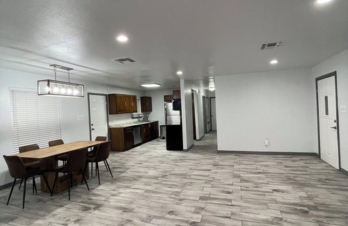 Amistad National Recreational Area House | Modern 3-bedroom 2-Bathroom home Conveniently located next to Texas Roadhouse!