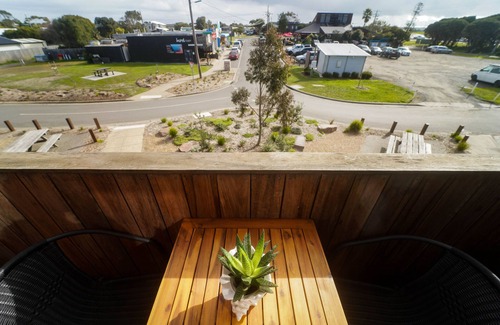 Cape Woolamai House | Modern 3-bedroom townhouse in central Cape Woolamai