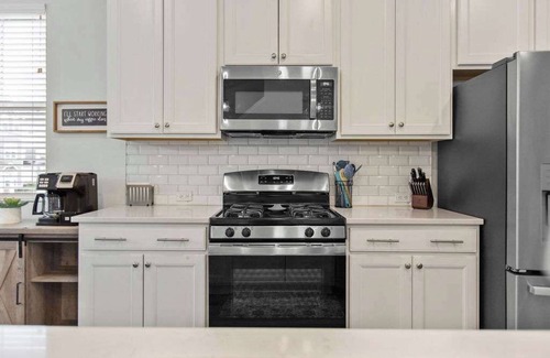 Northeast Raleigh House | Modern 3-Bedroom Townhome – Perfect for Monthly Stays in Raleigh