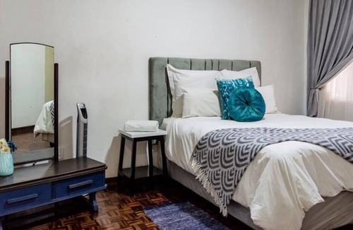 Bulawayo Apartment | Modern 3 bedroomed guesthouse in Paddonhurst - 2037