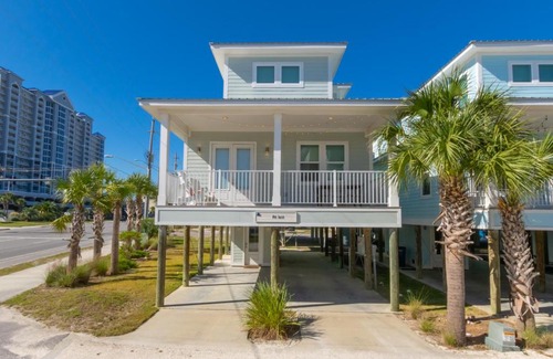 Gulf Shores House | Modern 3 BR Cottage with Community Pool and Directly Across the Street from the Beach!