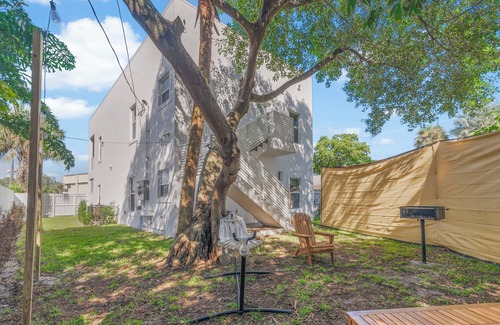 Riverside Park House | Modern 3BR Near Beaches–Fast WiFi & Spacious Design