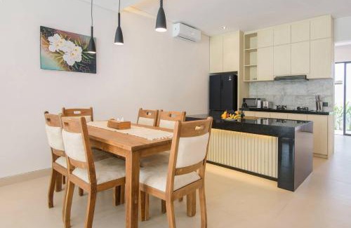 Cepaka House | Modern 3br Retreat Close To Pererenan & Canggu