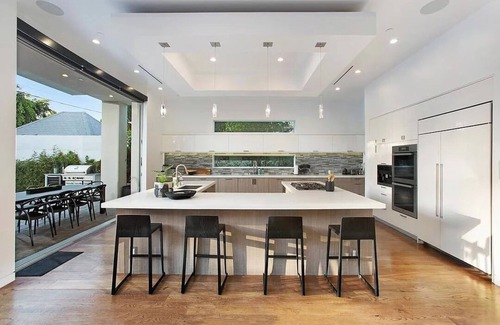 Fairfax District House | Modern 5-bedroom Retreat in West Hollywood