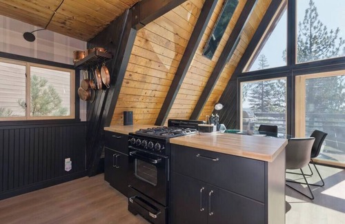 Mammoth Lakes Cabin | Modern A-Frame Cabin in Mammoth