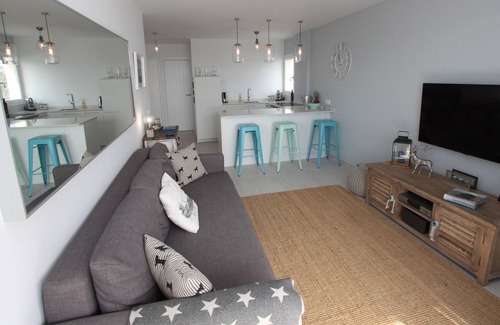 La Bonanova Apartment | Modern and Bright Two Bedroom Apartment with Stunning Views