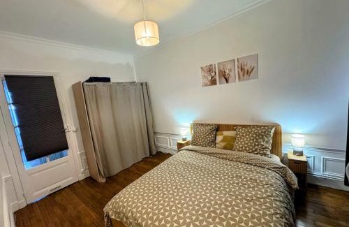 Juvisy-sur-Orge Apartment | Modern and comfortable in Juvisy, Near Train, Orly Airport, Paris