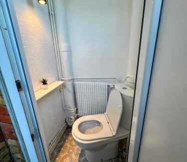 Juvisy-sur-Orge Apartment | Modern and comfortable in Juvisy, Near Train, Orly Airport, Paris