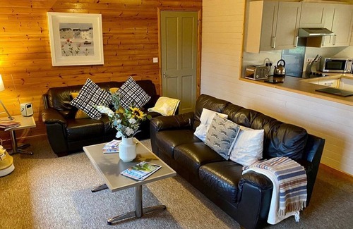 Bude Ski Chalet | Modern and contemporary lodge.