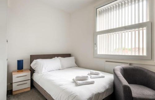Doncaster Apartment | Modern and Cosy Budget Studio in Central Doncaster