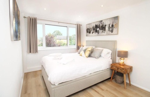 Cambridge Apartment | Modern and Cosy Flat For 4