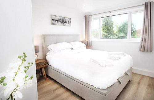 Cambridge Apartment | Modern and Cosy Flat For 4