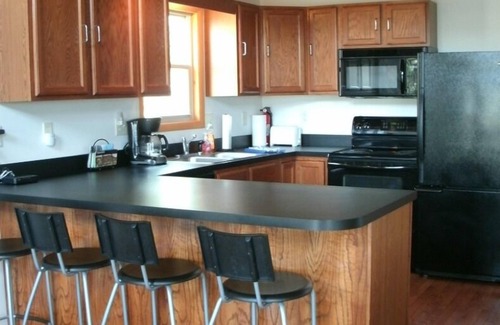 Berkeley Springs House | Modern and Peaceful Home with Amazing Mountain Views!