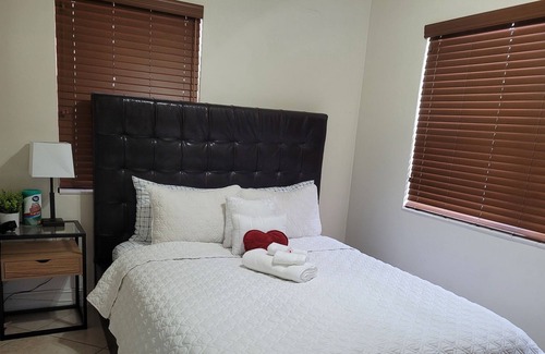 Coral Shores Apartment | Modern and Spacious Apartment with Great Location