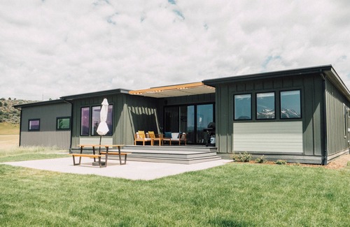 Missouri Heights House | Modern and stylish mountain getaway above Basalt