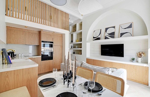 Batignolles Apartment | Modern Apartement Center of Paris Montmartre