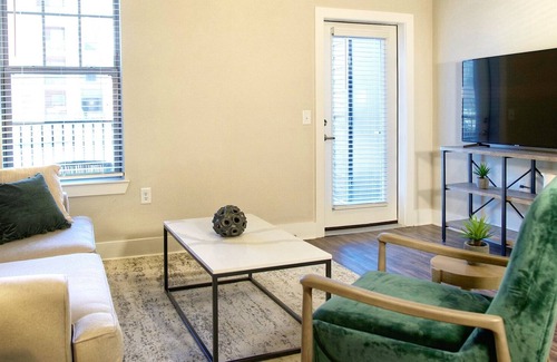 Briargate Apartment | Modern Apartment in Prime Location (ID3545X91)