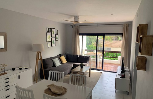 Pals Apartment | Modern apartment 100mt from the beach