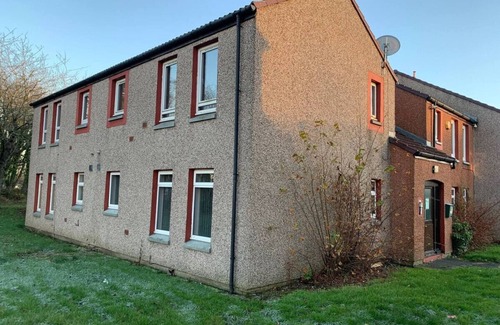 Airth Apartment | Modern apartment in Stenhousemuir