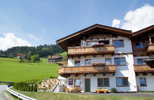 Pankrazberg Apartment | modern apartment in the mountains, cozy and familiar near Hochfügen