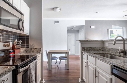 Fort Worth Apartment | Modern Apartment in Prime Location (ID9569X24)